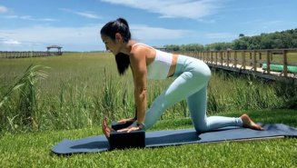 6 поз йоги для спортсменов с зажатыми мышцами задней поверхности бедра